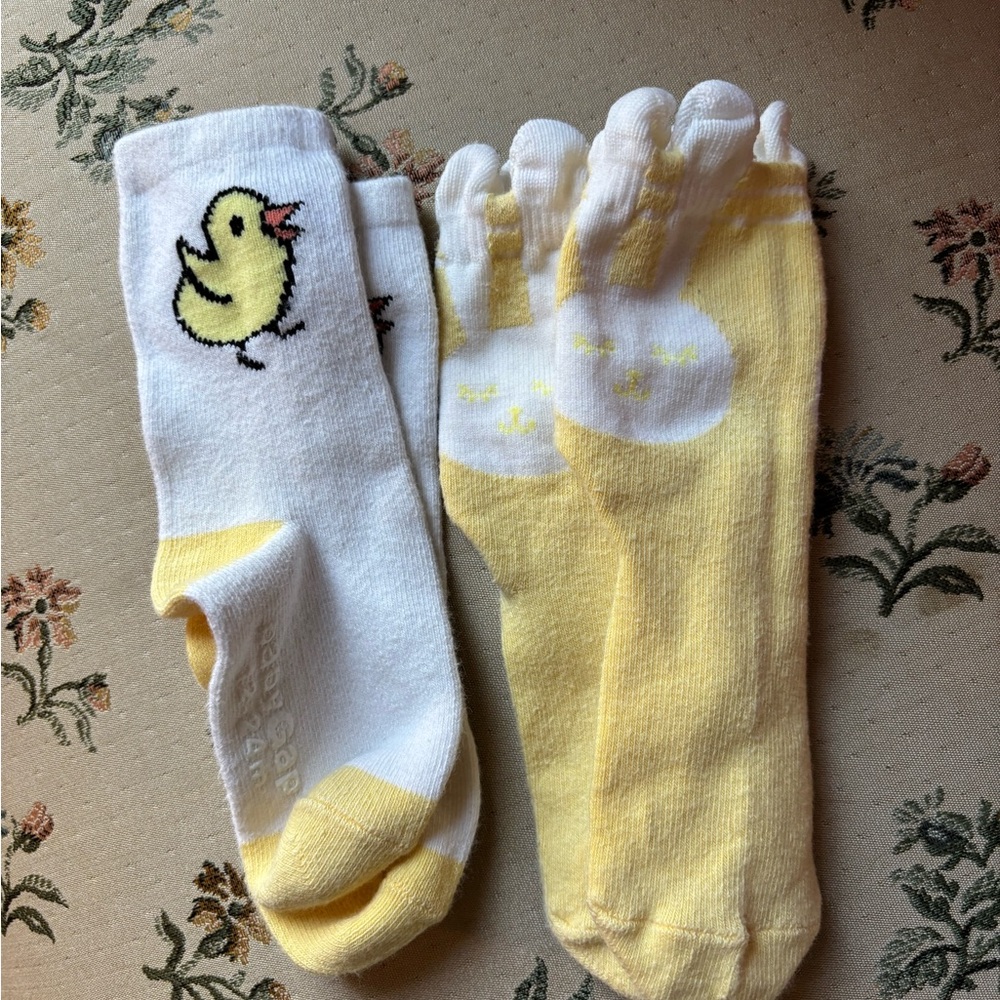 Baby Gap 2 pairs of Easter Socks 12-24 months